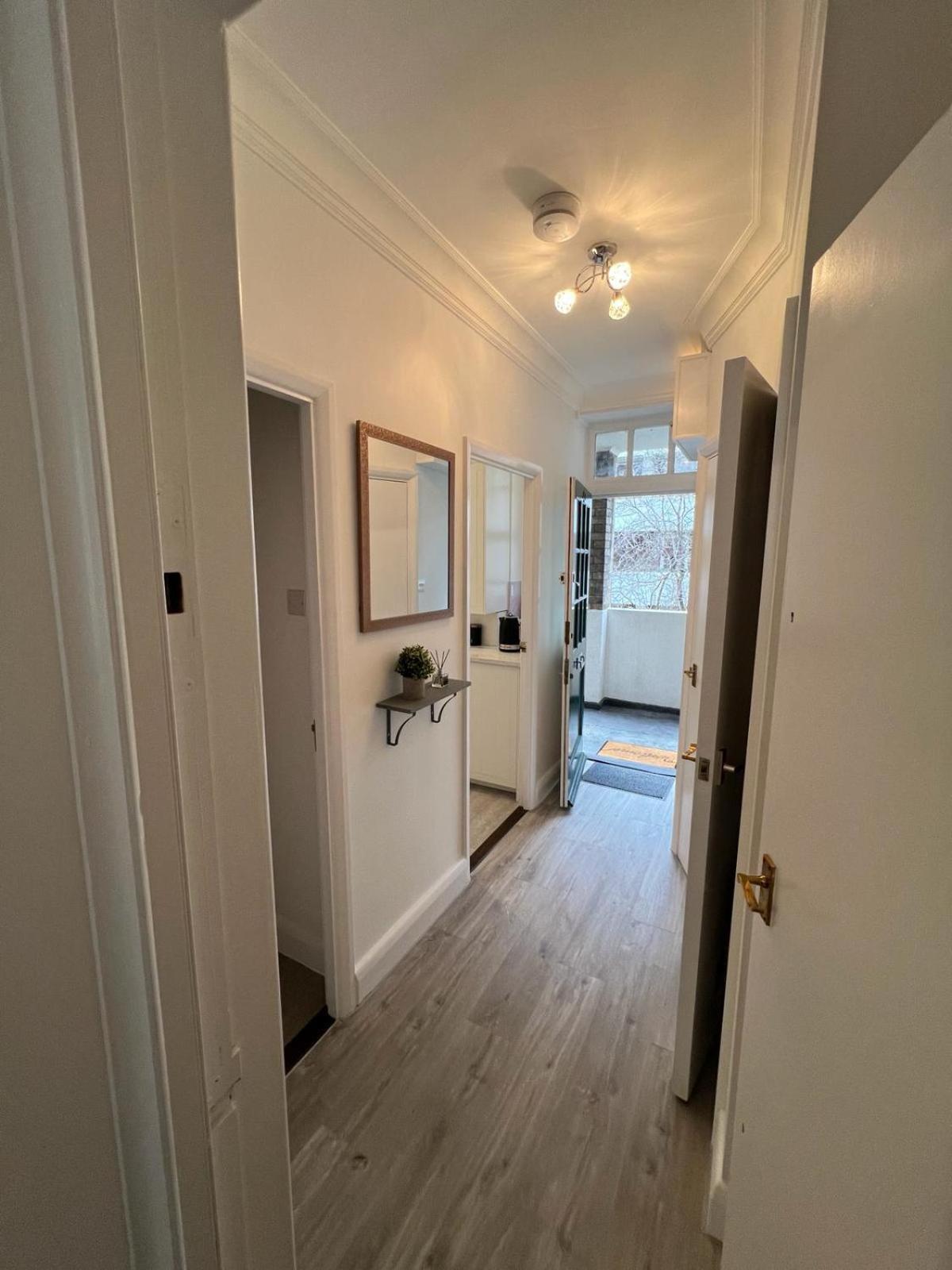 1 Bed Apartment - Centrally Located In The Heart Of Westminster Londra Exterior foto